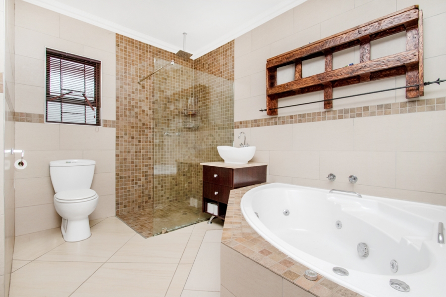 3 Bedroom Property for Sale in Noordheuwel Gauteng