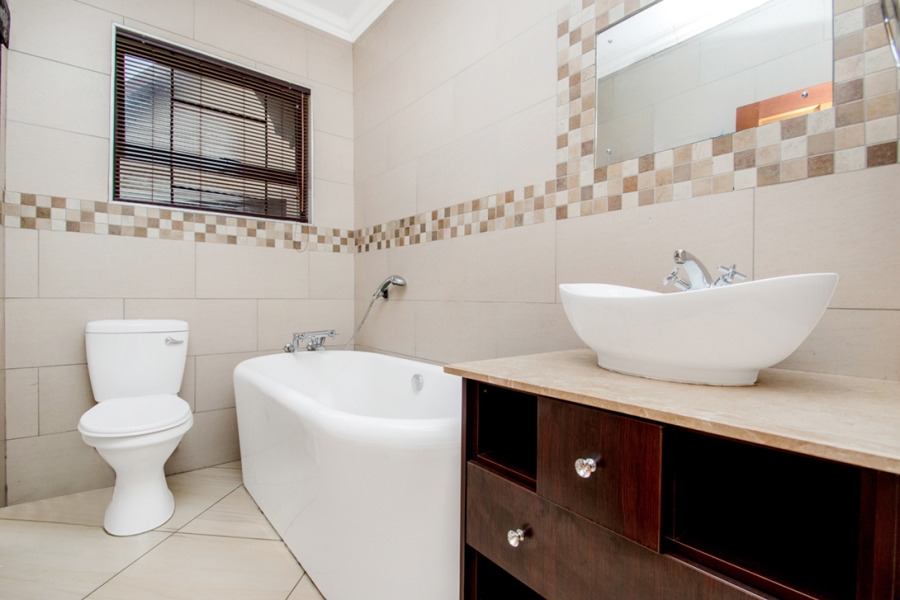 3 Bedroom Property for Sale in Noordheuwel Gauteng