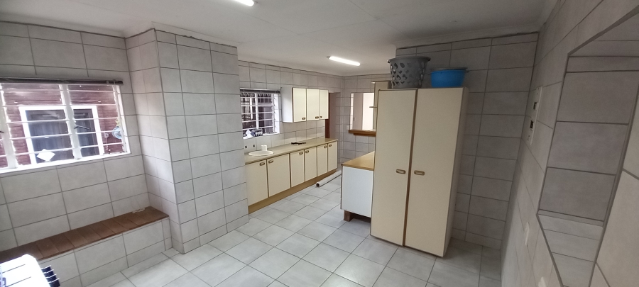 To Let 3 Bedroom Property for Rent in Wilro Park Gauteng