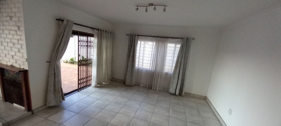 To Let 3 Bedroom Property for Rent in Wilro Park Gauteng
