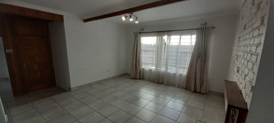 To Let 3 Bedroom Property for Rent in Wilro Park Gauteng