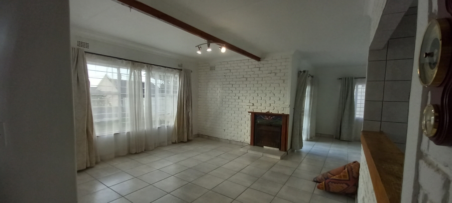 To Let 3 Bedroom Property for Rent in Wilro Park Gauteng
