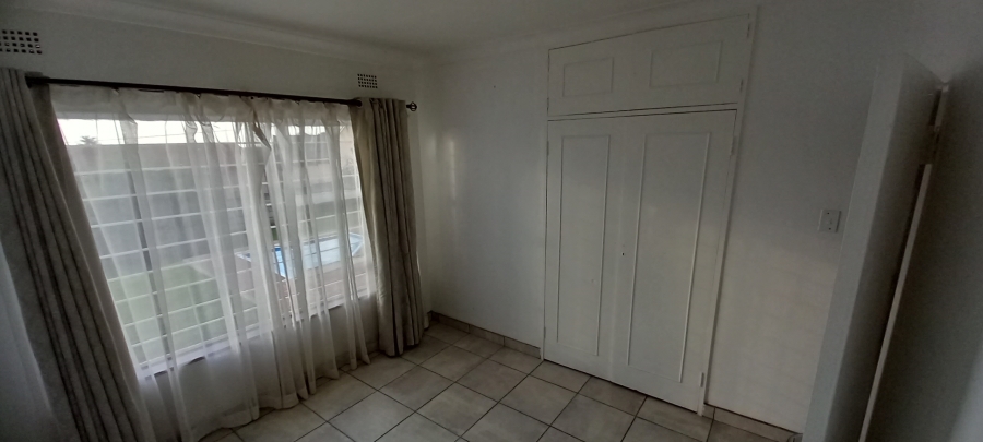 To Let 3 Bedroom Property for Rent in Wilro Park Gauteng
