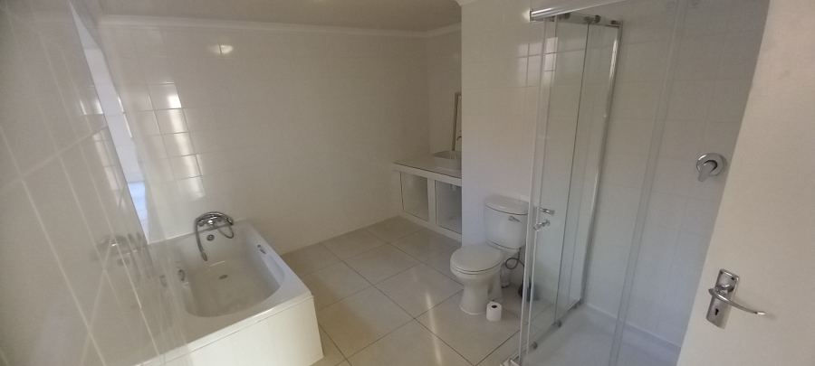To Let 3 Bedroom Property for Rent in Wilro Park Gauteng