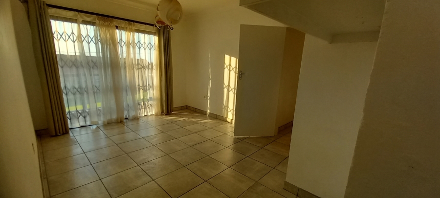 To Let 3 Bedroom Property for Rent in Wilro Park Gauteng