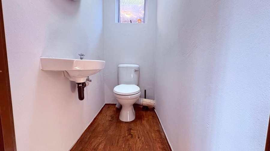 5 Bedroom Property for Sale in Brenthurst Gauteng