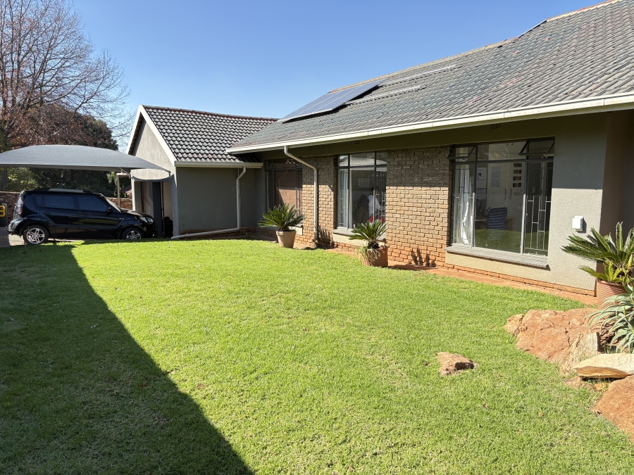 3 Bedroom Property for Sale in Florida Glen Gauteng