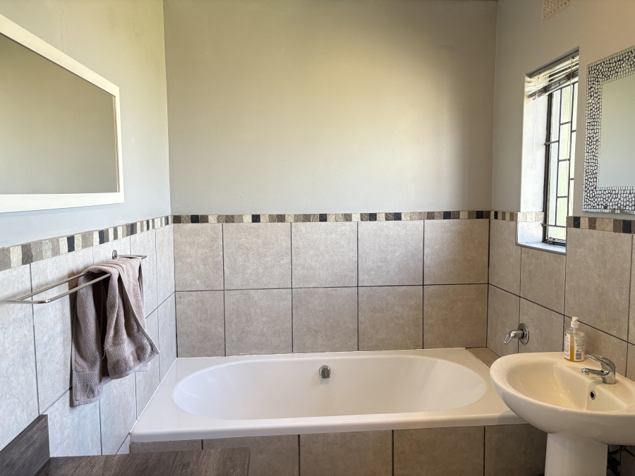 3 Bedroom Property for Sale in Florida Glen Gauteng