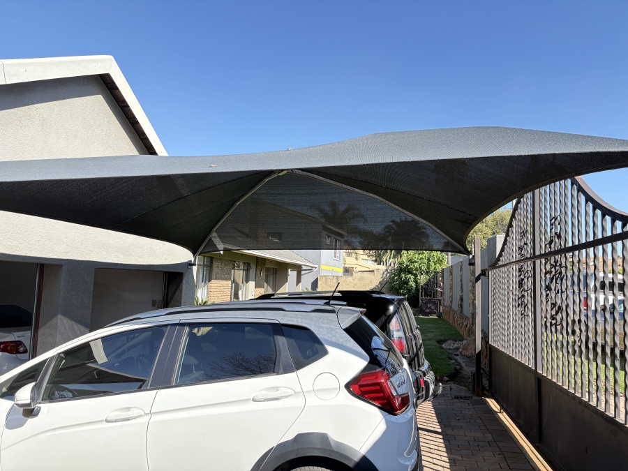 3 Bedroom Property for Sale in Florida Glen Gauteng