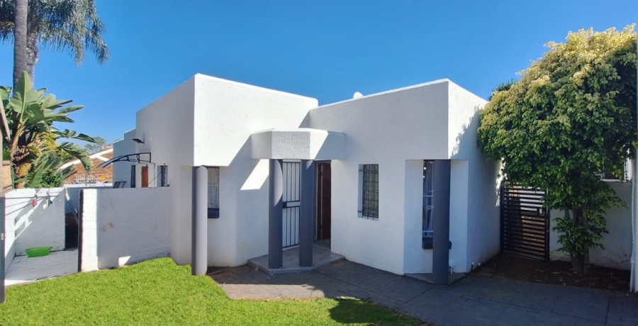 3 Bedroom Property for Sale in Faerie Glen Gauteng