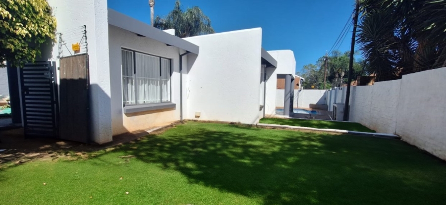 3 Bedroom Property for Sale in Faerie Glen Gauteng