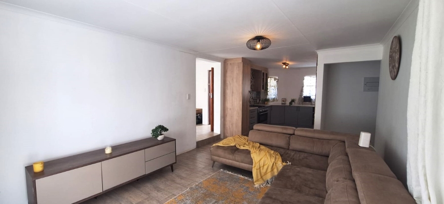 3 Bedroom Property for Sale in Faerie Glen Gauteng