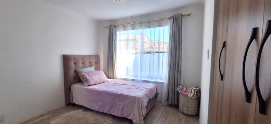 3 Bedroom Property for Sale in Faerie Glen Gauteng