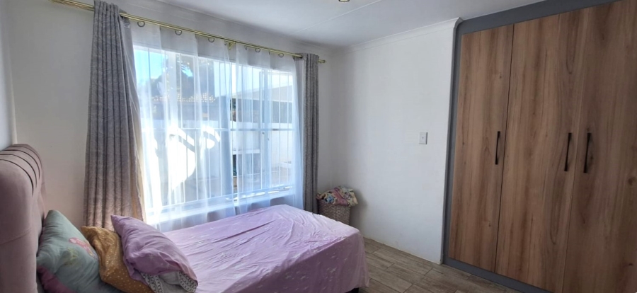 3 Bedroom Property for Sale in Faerie Glen Gauteng