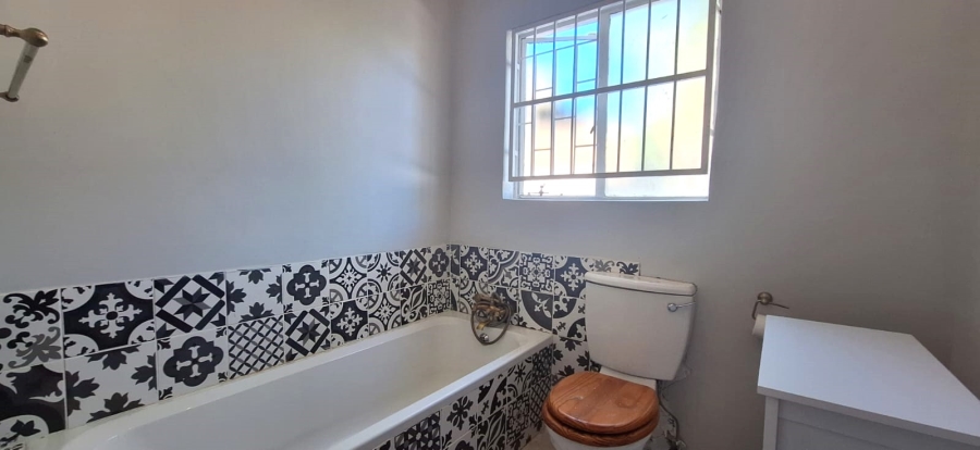 3 Bedroom Property for Sale in Faerie Glen Gauteng