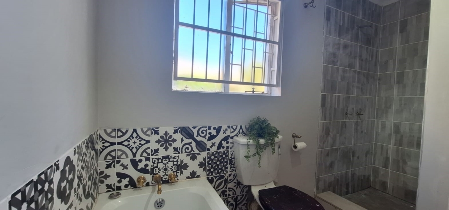 3 Bedroom Property for Sale in Faerie Glen Gauteng