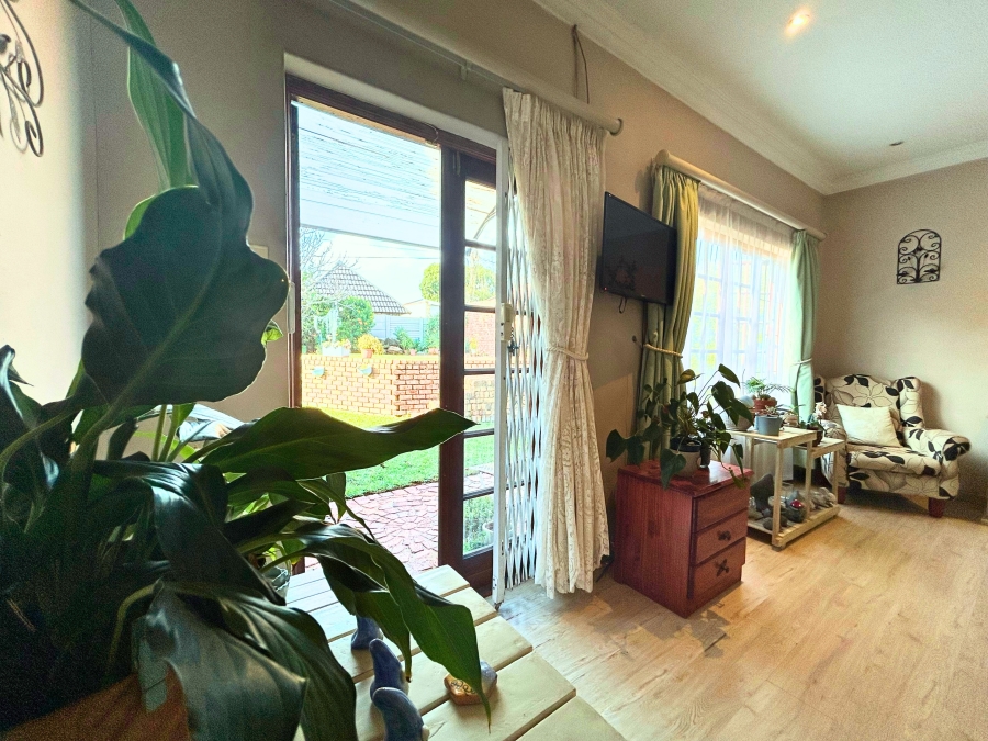 5 Bedroom Property for Sale in Valhalla Gauteng