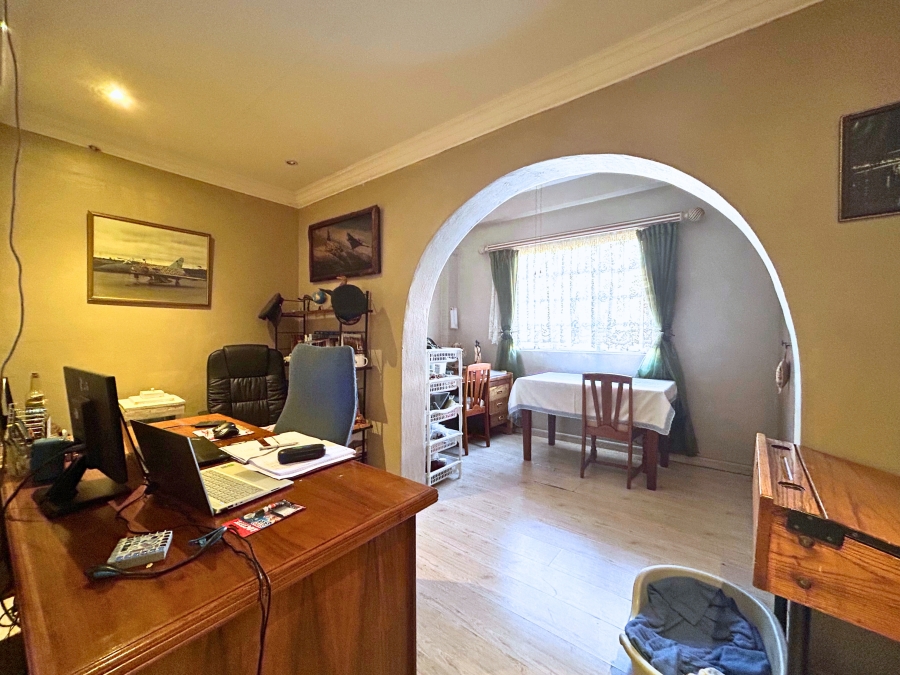 5 Bedroom Property for Sale in Valhalla Gauteng