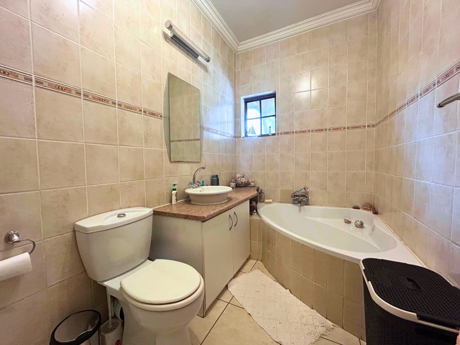 5 Bedroom Property for Sale in Valhalla Gauteng