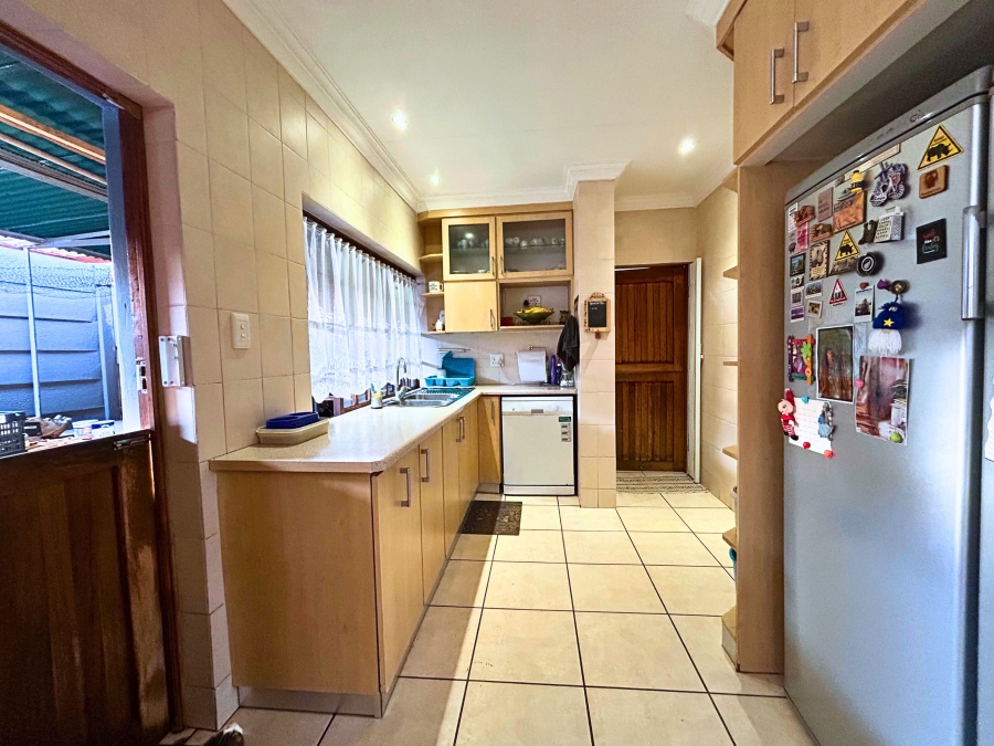 5 Bedroom Property for Sale in Valhalla Gauteng