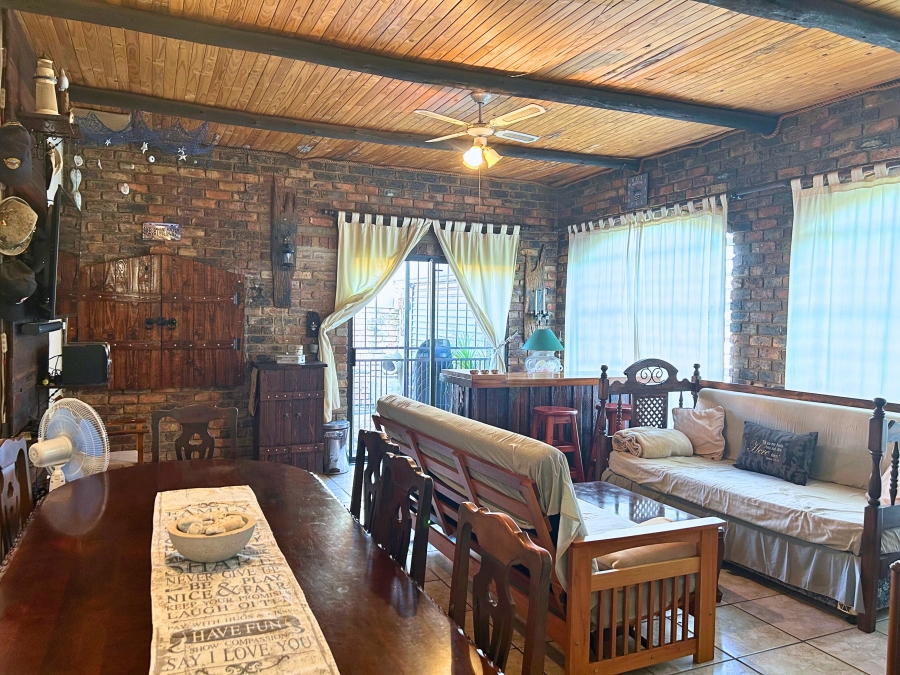 5 Bedroom Property for Sale in Valhalla Gauteng