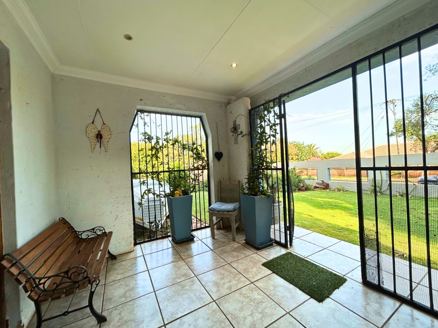 5 Bedroom Property for Sale in Valhalla Gauteng