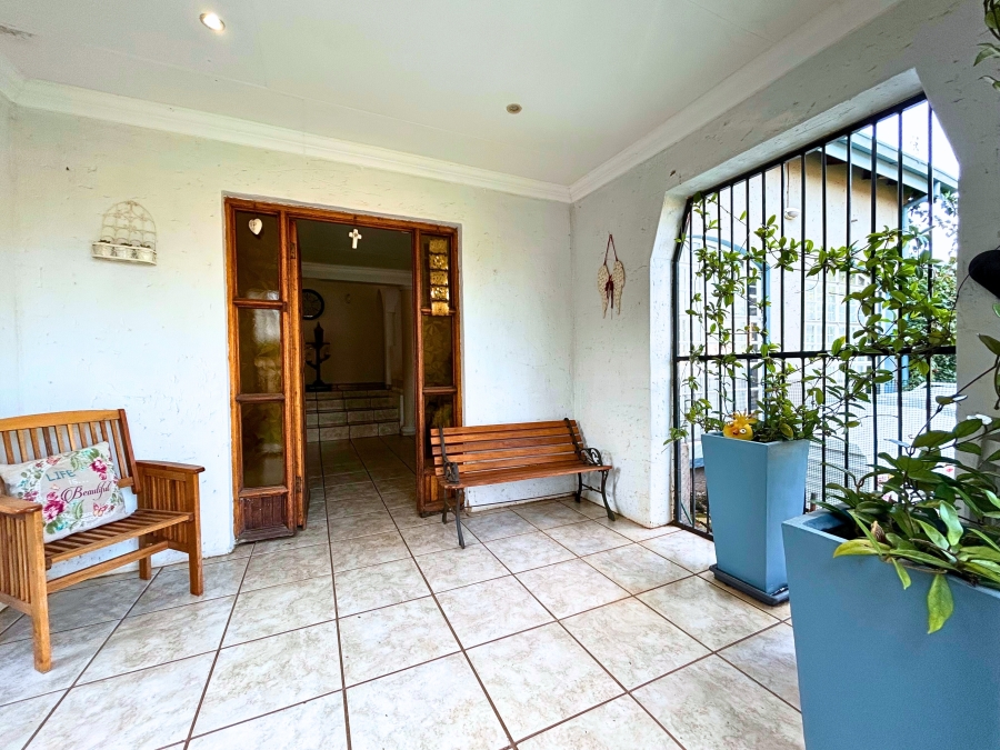 5 Bedroom Property for Sale in Valhalla Gauteng