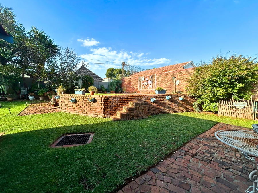 5 Bedroom Property for Sale in Valhalla Gauteng
