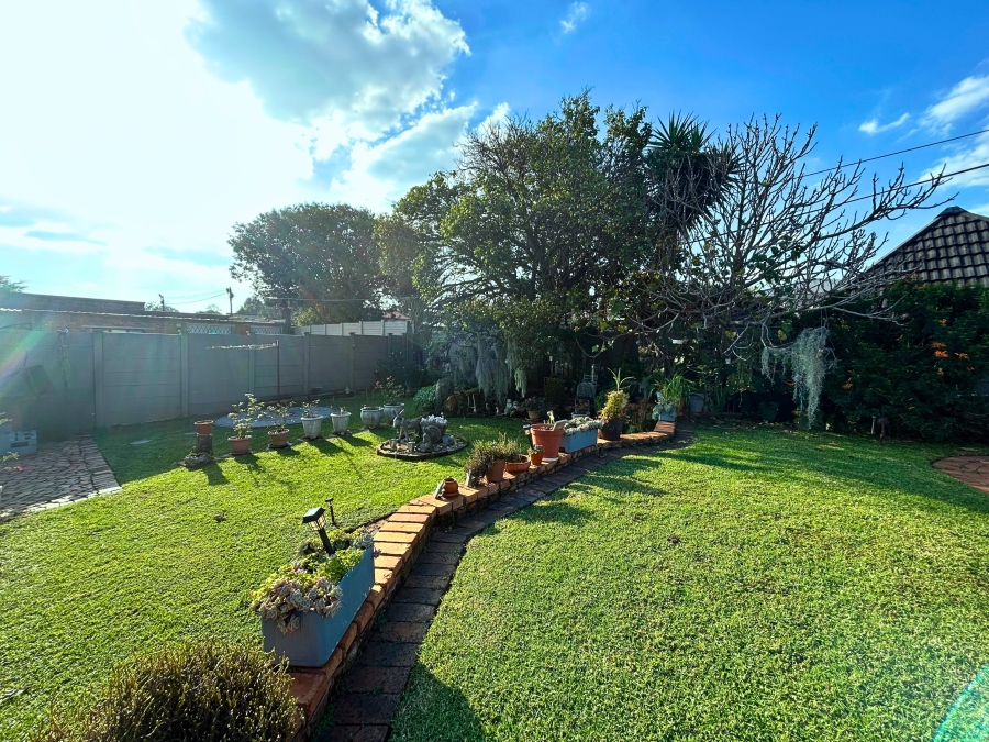 5 Bedroom Property for Sale in Valhalla Gauteng