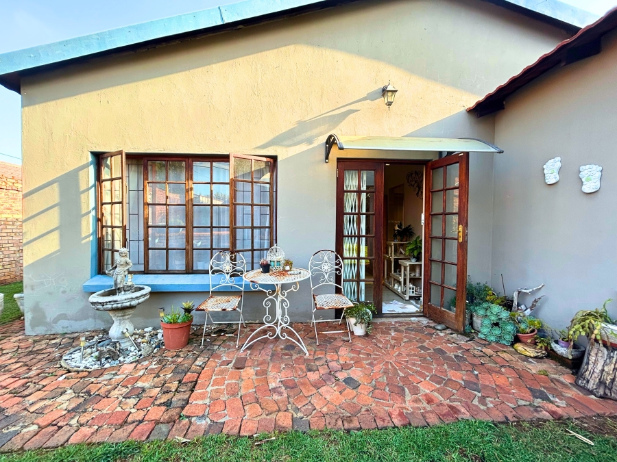 5 Bedroom Property for Sale in Valhalla Gauteng