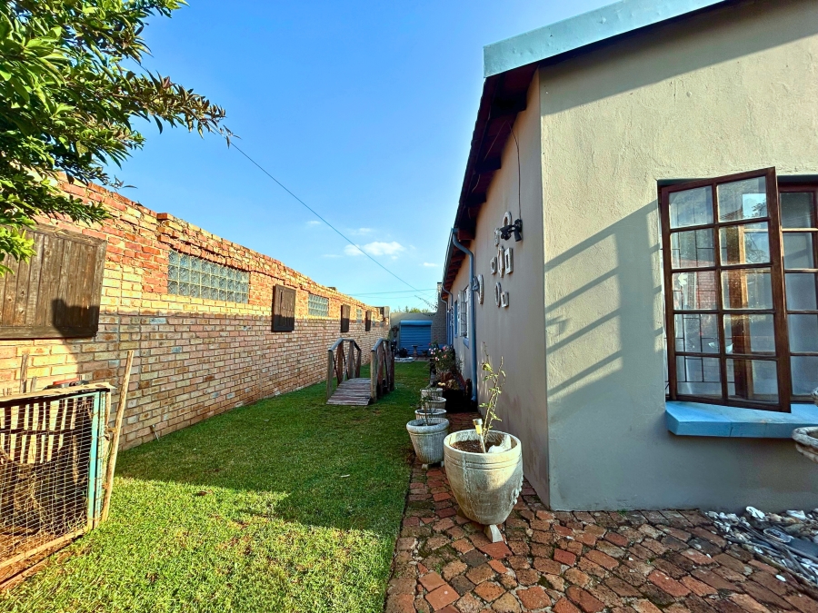 5 Bedroom Property for Sale in Valhalla Gauteng