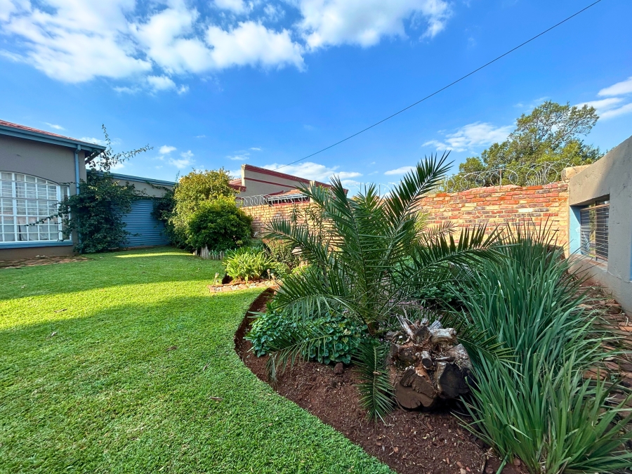 5 Bedroom Property for Sale in Valhalla Gauteng