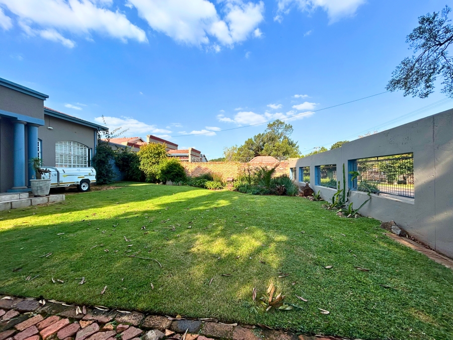 5 Bedroom Property for Sale in Valhalla Gauteng