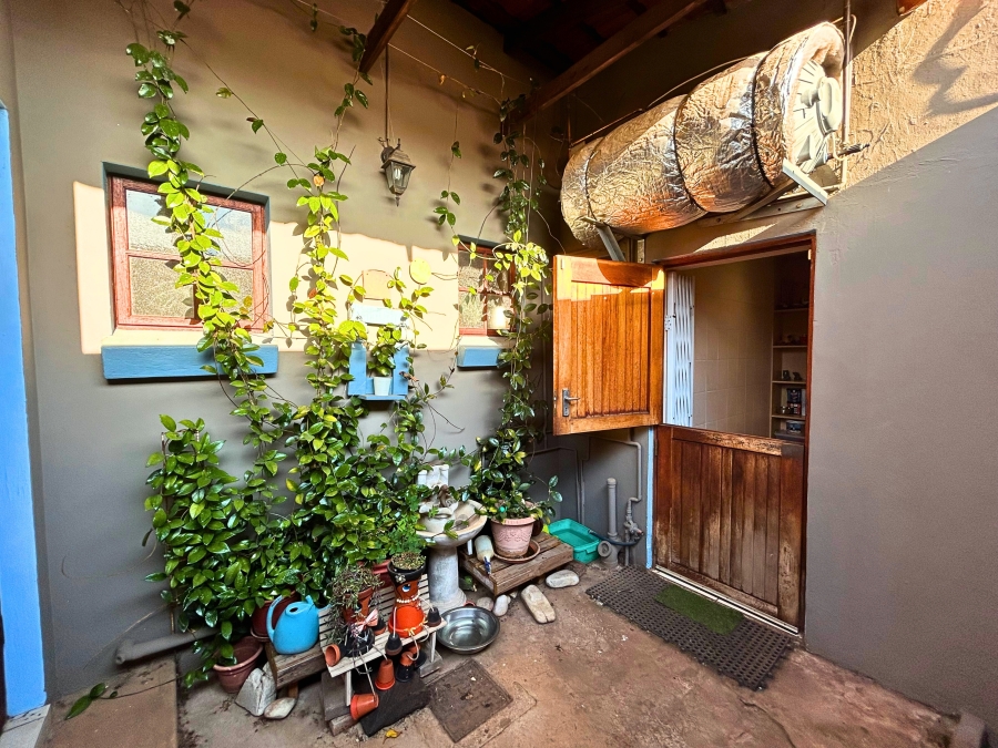 5 Bedroom Property for Sale in Valhalla Gauteng