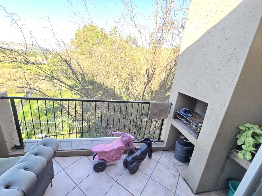 2 Bedroom Property for Sale in Wilgeheuwel Gauteng