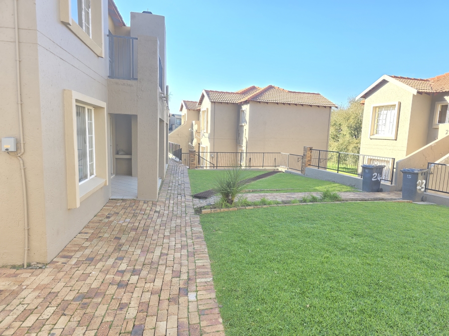 2 Bedroom Property for Sale in Wilgeheuwel Gauteng