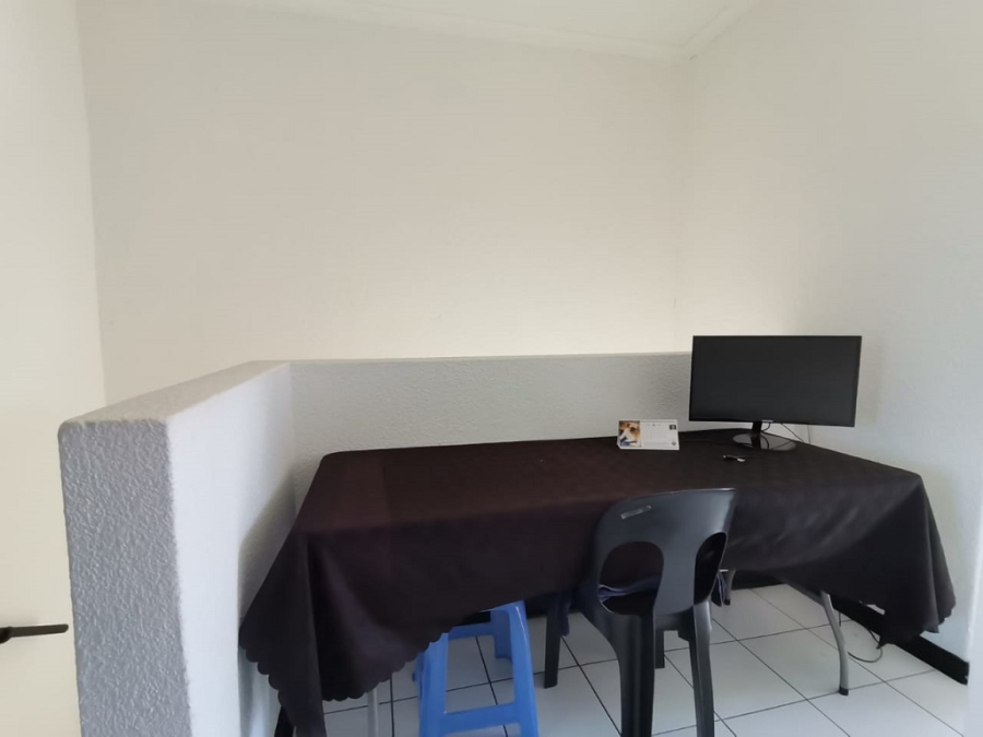 2 Bedroom Property for Sale in Brackenhurst Gauteng