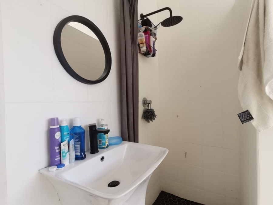 2 Bedroom Property for Sale in Brackenhurst Gauteng