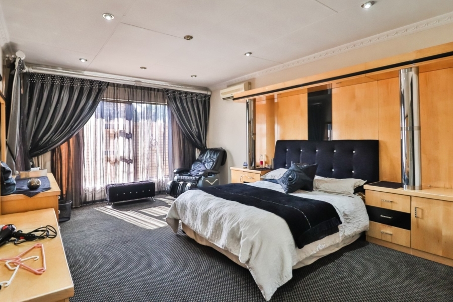 3 Bedroom Property for Sale in Lakefield Gauteng
