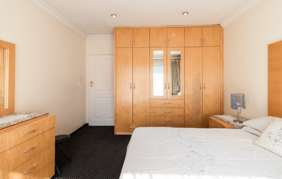 3 Bedroom Property for Sale in Lakefield Gauteng