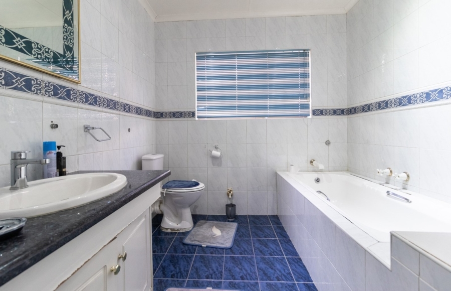 3 Bedroom Property for Sale in Lakefield Gauteng