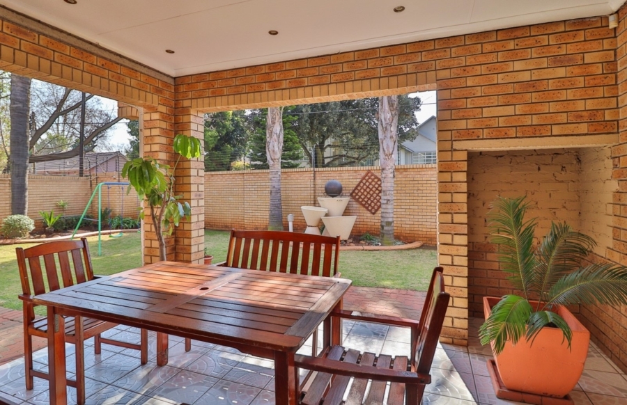 3 Bedroom Property for Sale in Lakefield Gauteng