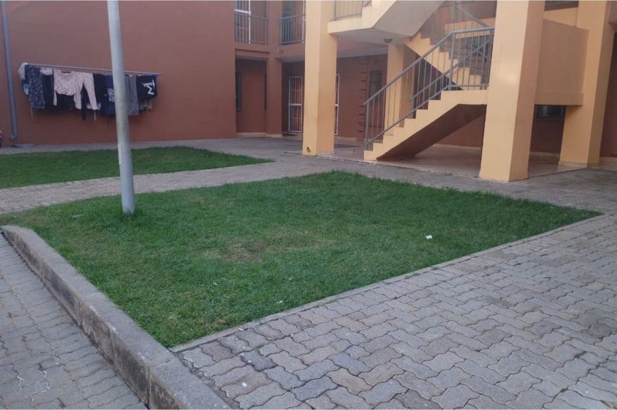 2 Bedroom Property for Sale in Jabulani Gauteng