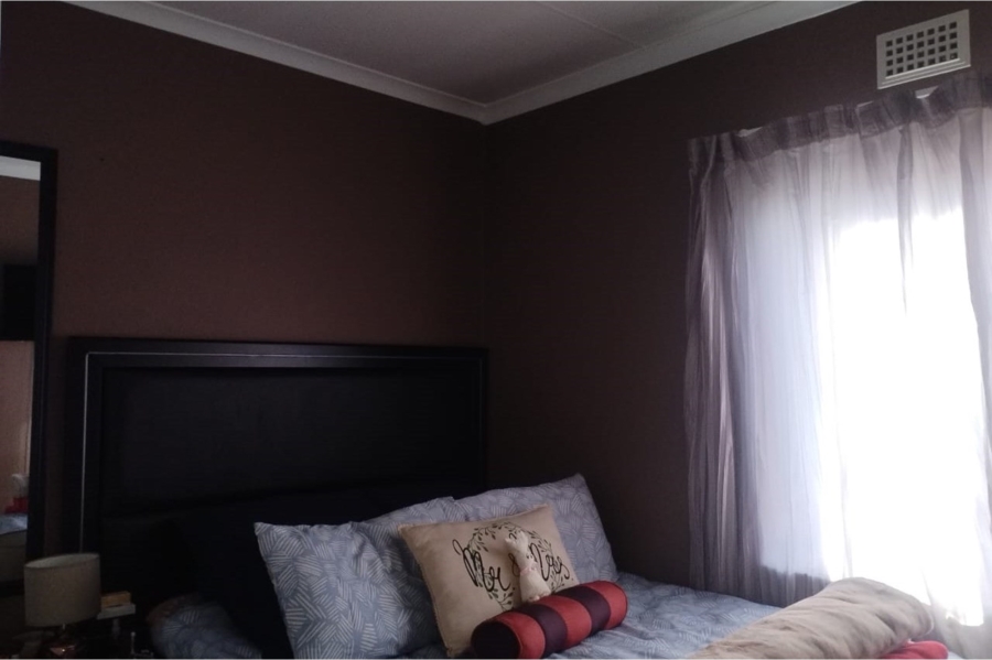 2 Bedroom Property for Sale in Jabulani Gauteng
