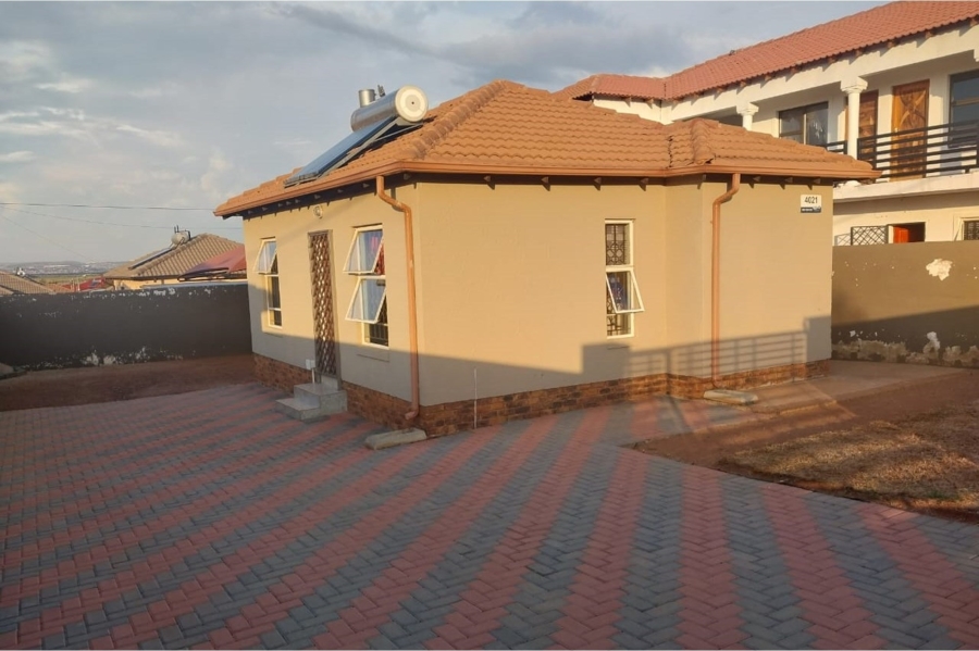To Let 2 Bedroom Property for Rent in Lehae Gauteng