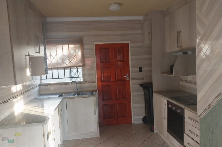 To Let 2 Bedroom Property for Rent in Lehae Gauteng