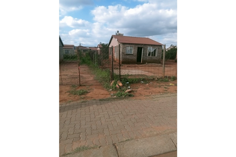2 Bedroom Property for Sale in Lehae Gauteng