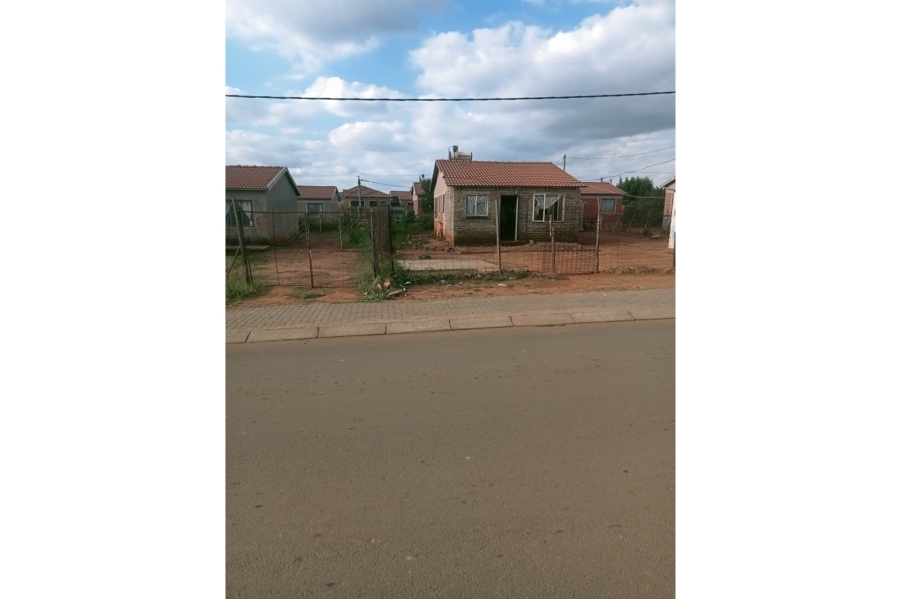 2 Bedroom Property for Sale in Lehae Gauteng