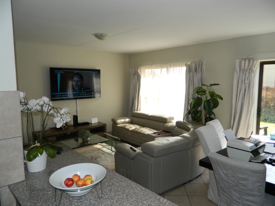 To Let 4 Bedroom Property for Rent in Hazeldean Gauteng