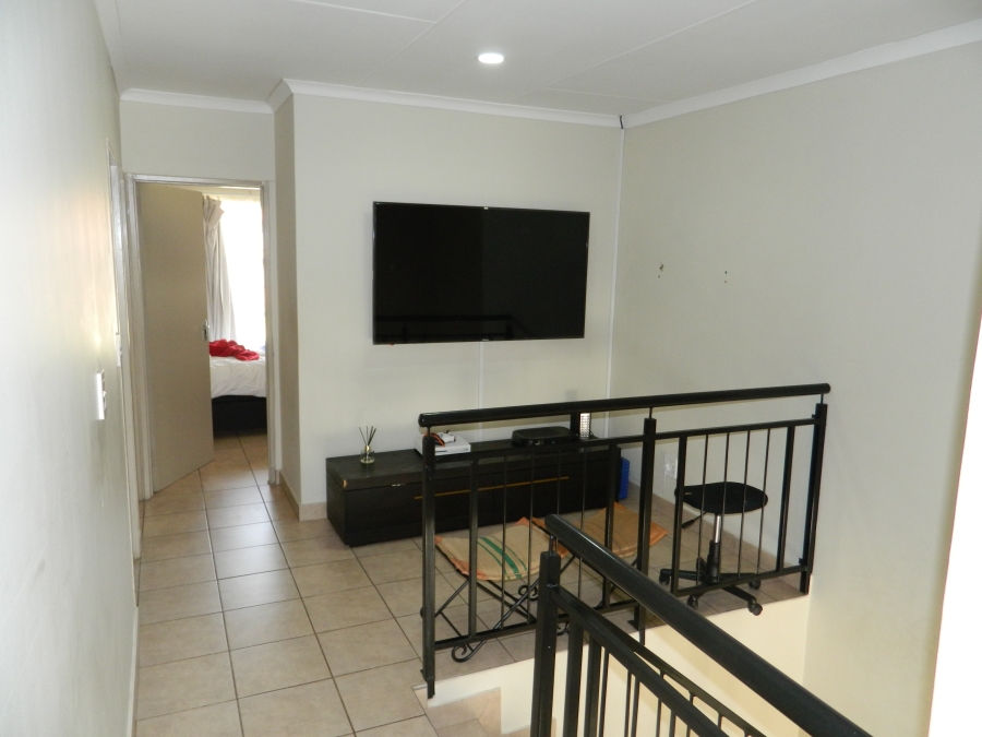 To Let 4 Bedroom Property for Rent in Hazeldean Gauteng